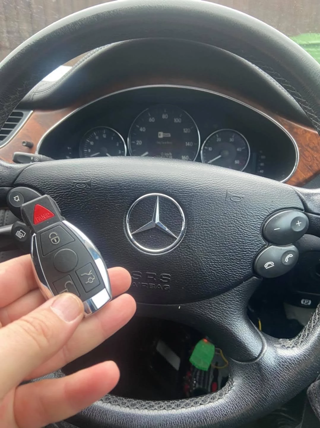 CarKeyLab mobile auto locksmith service