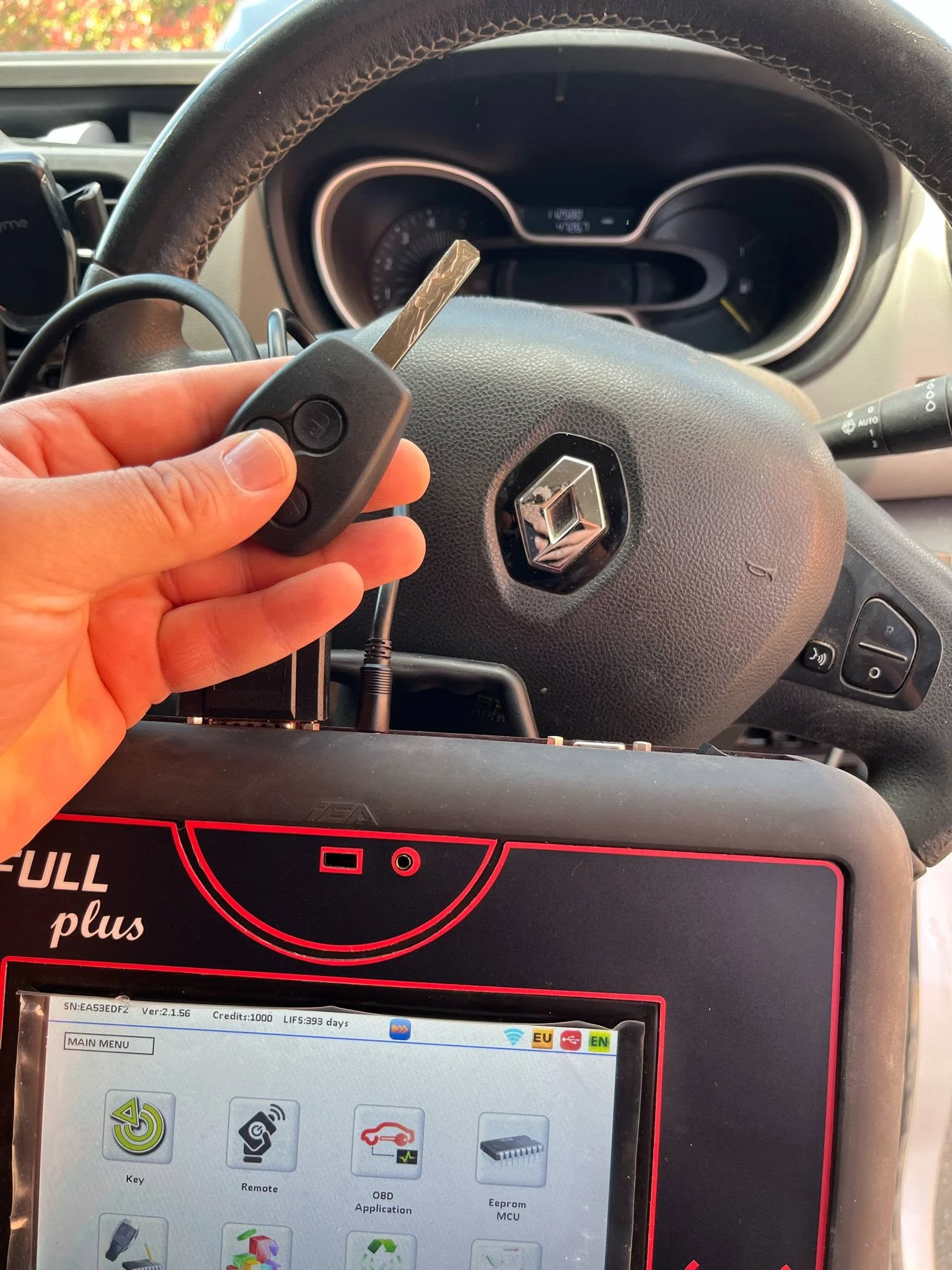 Renault Trafic spare van key programming in Droitwich Spa